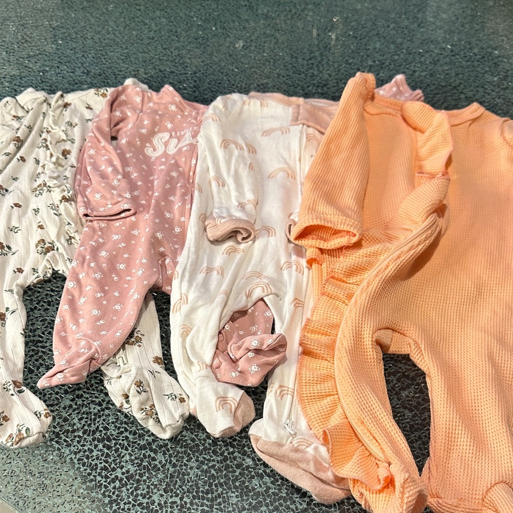 Cloud Island Peach and Pink Footies Set